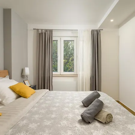 Lavanda Maslina - New Luxury *