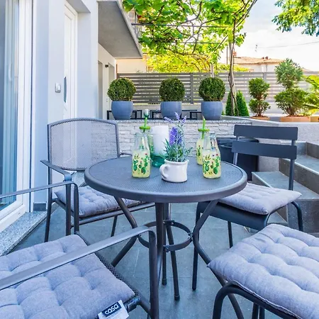 Lavanda Maslina - New Luxury Pula