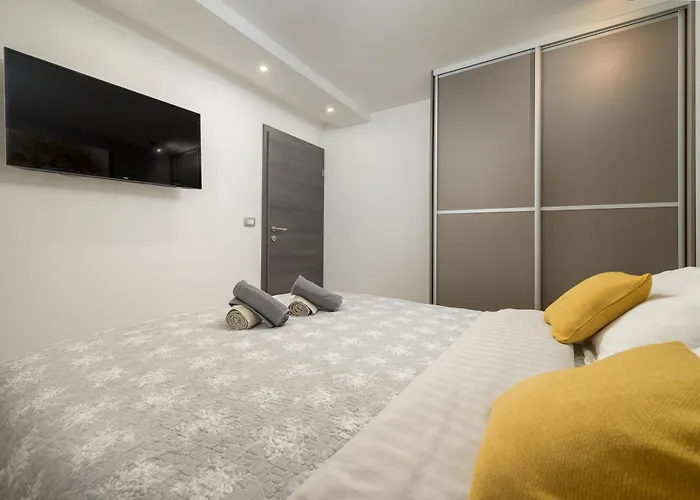 Lavanda Maslina - New Luxury * Πούλα