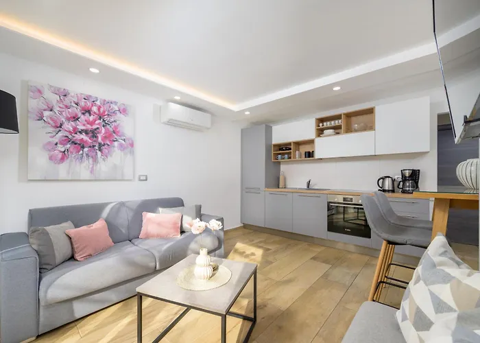 Lavanda Maslina - New Luxury Apartment *