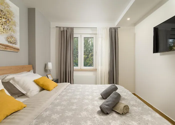 Lavanda Maslina - New Luxury *